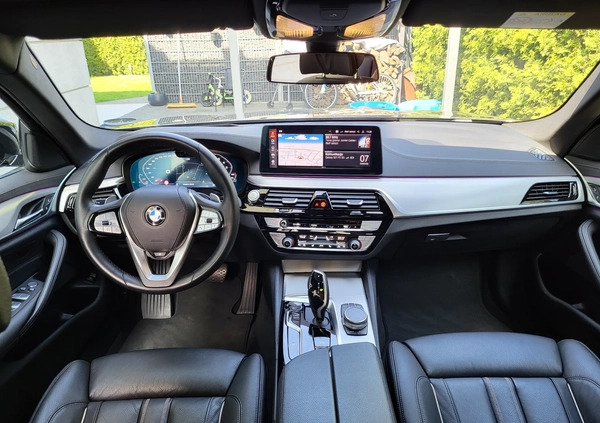 BMW Seria 5 cena 189000 przebieg: 30000, rok produkcji 2021 z Knurów małe 466